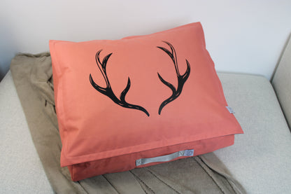 Travel-Bag „Geweih“ – ruhige Naturmomente für dich